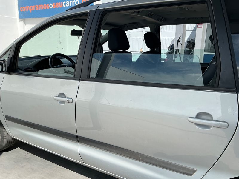 Volkswagen Sharan 1.9 TDI Highline 2002 – снимка на щета