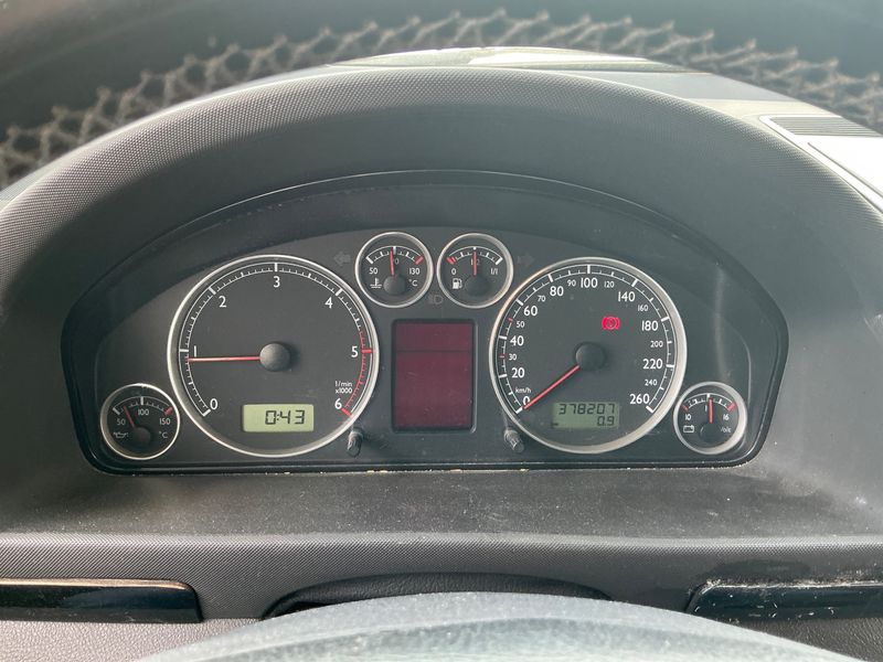 Volkswagen Sharan 1.9 TDI Highline 2002 – снимка 4