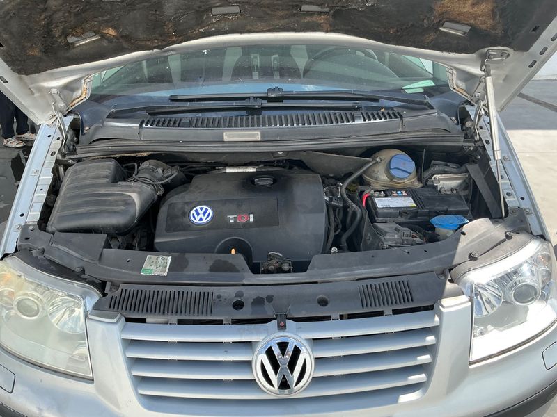 Volkswagen Sharan 1.9 TDI Highline 2002 – снимка на щета