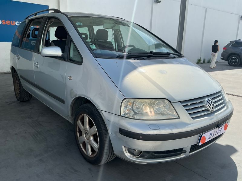 Volkswagen Sharan 1.9 TDI Highline 2002 – снимка на щета