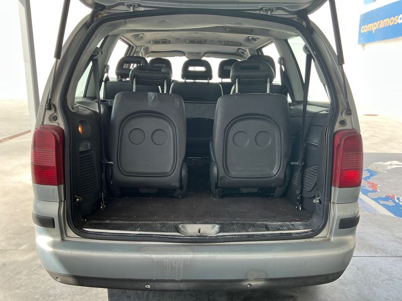 Volkswagen Sharan 1.9 TDI Highline 2002 – снимка на щета