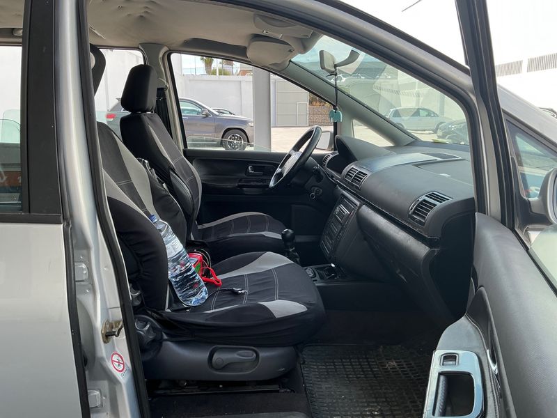 Volkswagen Sharan 1.9 TDI Highline 2002 – снимка 3