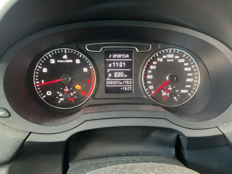 Audi Q3 2.0 TFSI quattro 2014 – снимка 18
