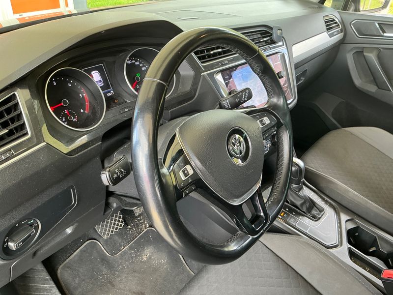 Volkswagen Tiguan 2.0 TDI Advance BlueMotion Tech 2018 – снимка 28