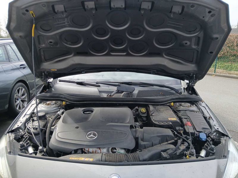 Mercedes-Benz A-Klasse A 180 BlueEfficiency Urban 2014 – снимка 8