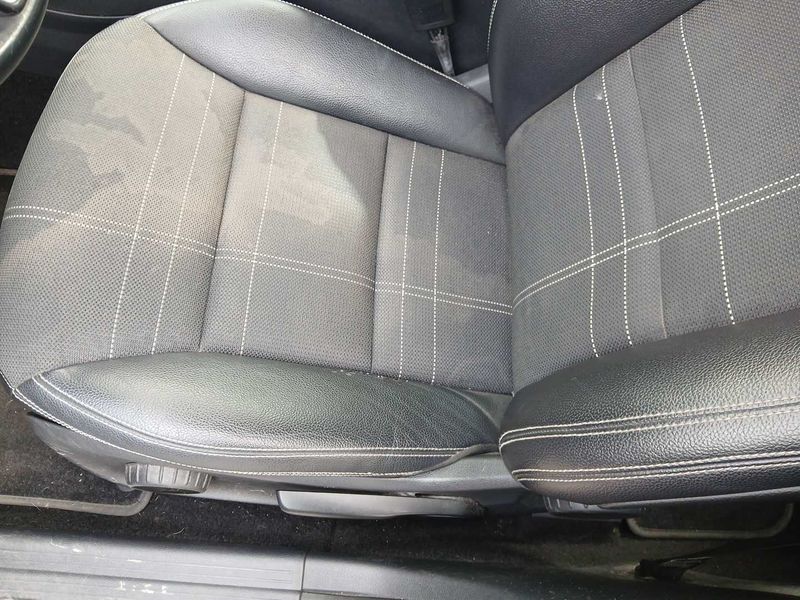 Mercedes-Benz A-Klasse A 180 BlueEfficiency Urban 2014 – снимка 33