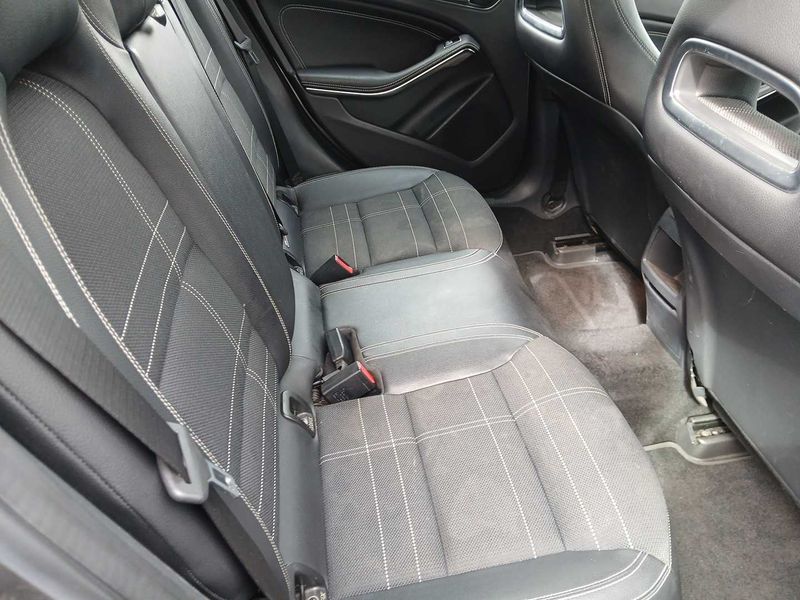 Mercedes-Benz A-Klasse A 180 BlueEfficiency Urban 2014 – снимка 14