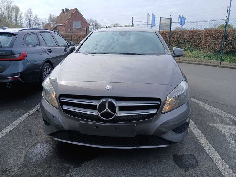 Mercedes-Benz A-Klasse A 180 BlueEfficiency Urban 2014 – снимка 7