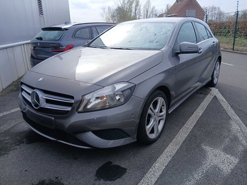 Mercedes-Benz A-Klasse A 180 BlueEfficiency Urban 2014 – снимка 1