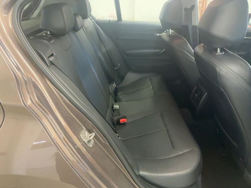 BMW 1er 118i 2013 – снимка 19