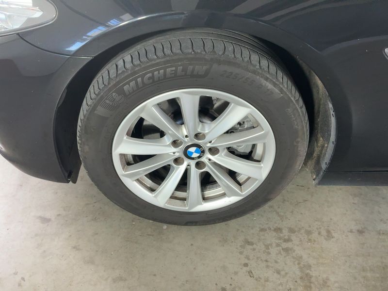 BMW 5er 520d 2015 – снимка 16
