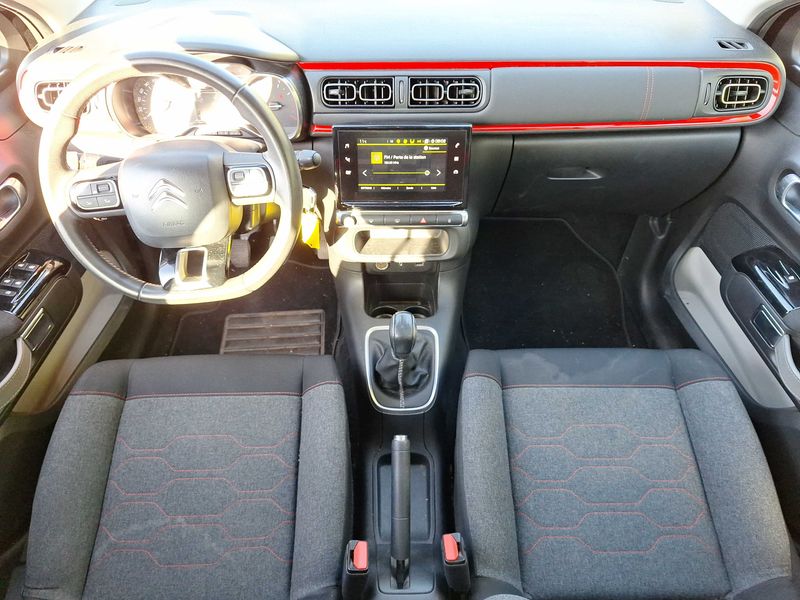 Citroen C3 1.2 PureTech Shine 2017 – снимка 11