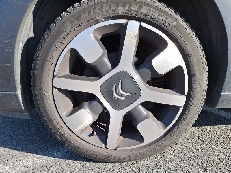 Citroen C3 1.2 PureTech Shine 2017 – снимка 39
