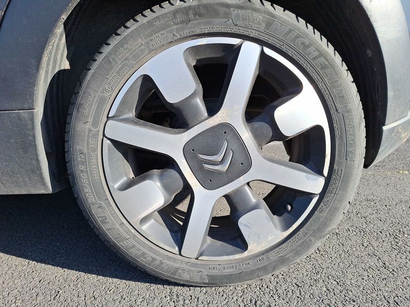 Citroen C3 1.2 PureTech Shine 2017 – снимка 38