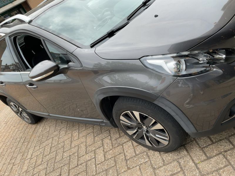 Peugeot 2008 1.2 PureTech Allure 2019 – снимка 12