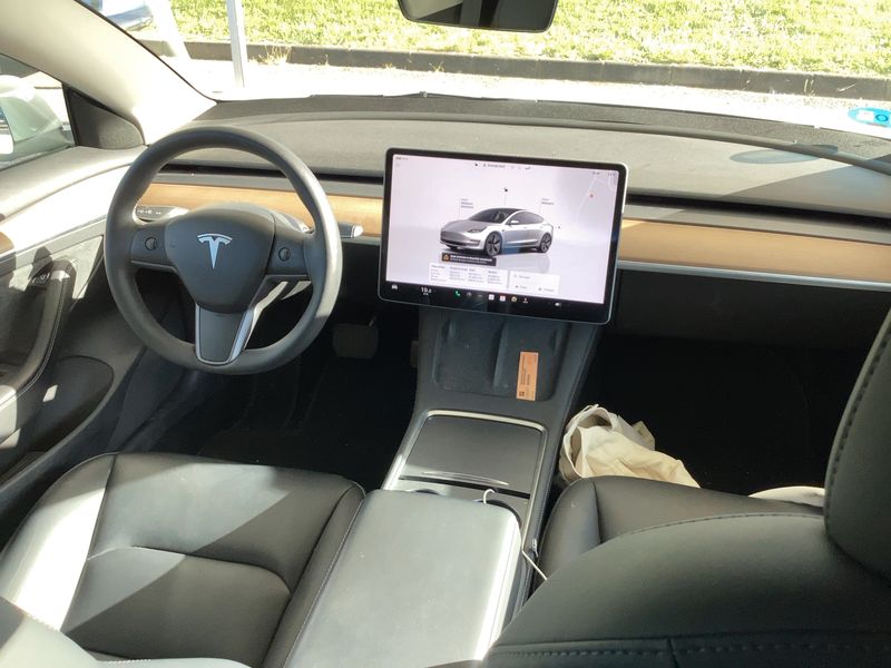 Tesla Model 3 Standard Range 2023 – снимка 17