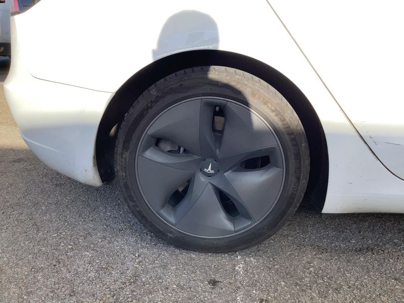 Tesla Model 3 Standard Range 2023 – снимка 9