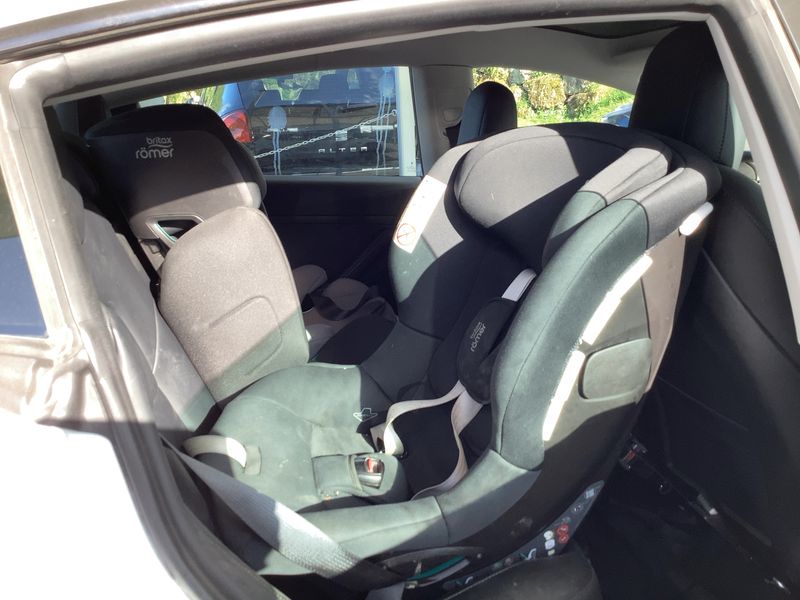 Tesla Model 3 Standard Range 2023 – снимка 19