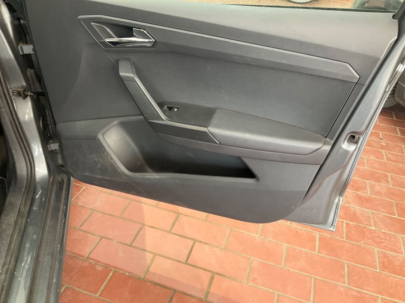 Seat Ibiza 1.0 TSI Style 2018 – снимка 33