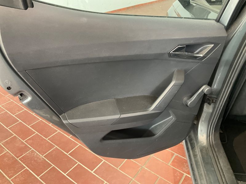 Seat Ibiza 1.0 TSI Style 2018 – снимка 37
