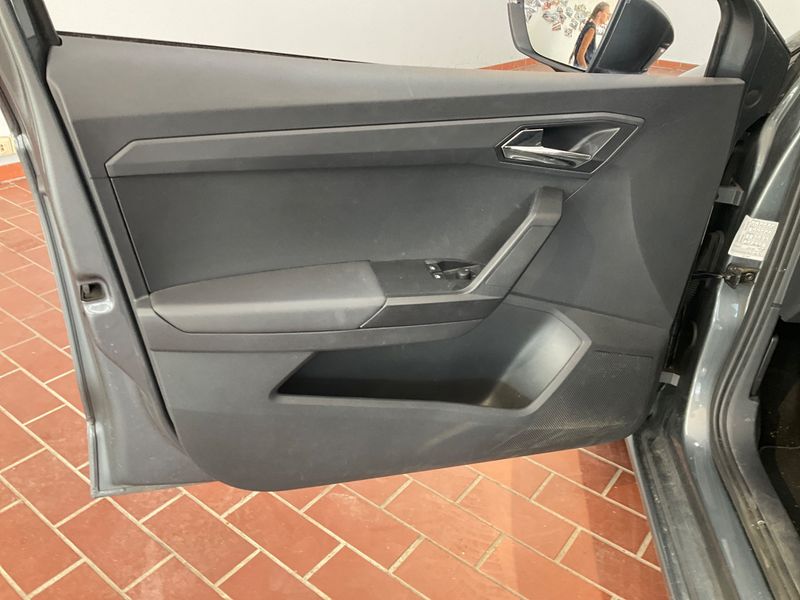 Seat Ibiza 1.0 TSI Style 2018 – снимка 38