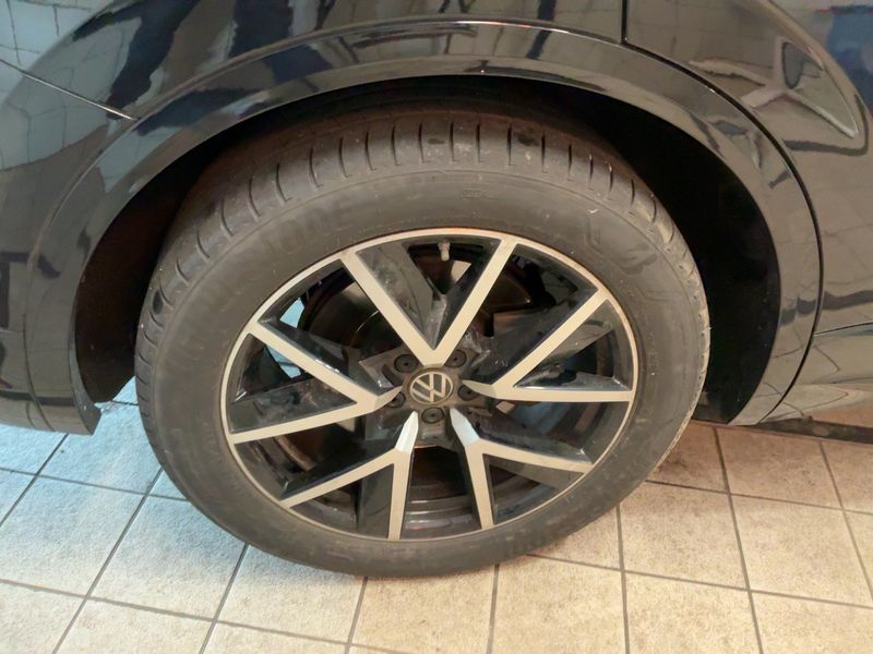 Volkswagen Touareg 3.0 TSI R-Line 4Motion 2022 – снимка 9