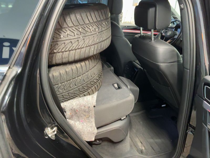Volkswagen Touareg 3.0 TSI R-Line 4Motion 2022 – снимка 20