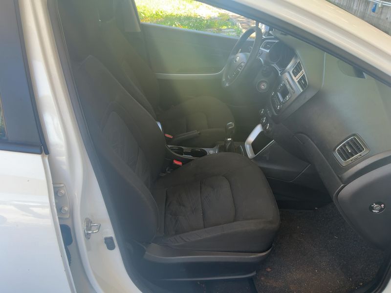Kia cee'd 1.4 Active 2015 – снимка 16