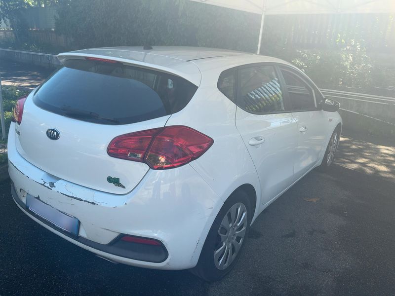 Kia cee'd 1.4 Active 2015 – снимка 8