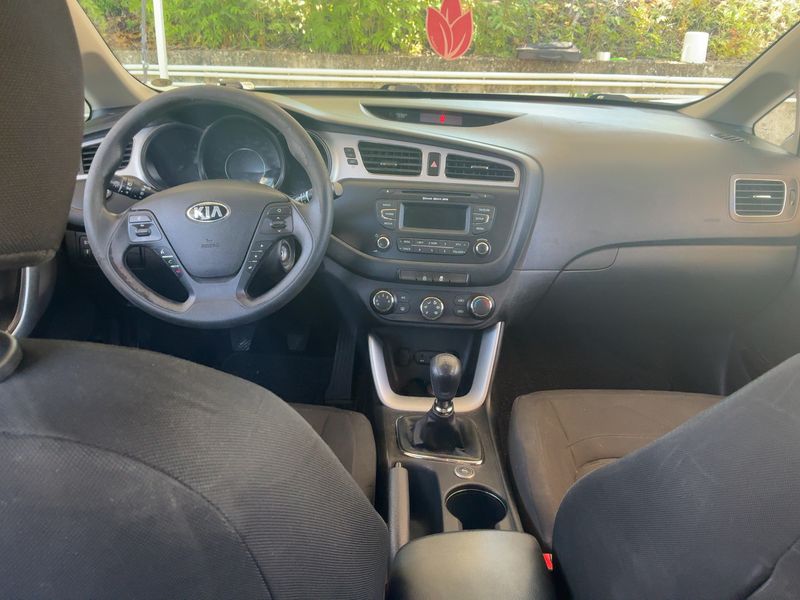Kia cee'd 1.4 Active 2015 – снимка 17