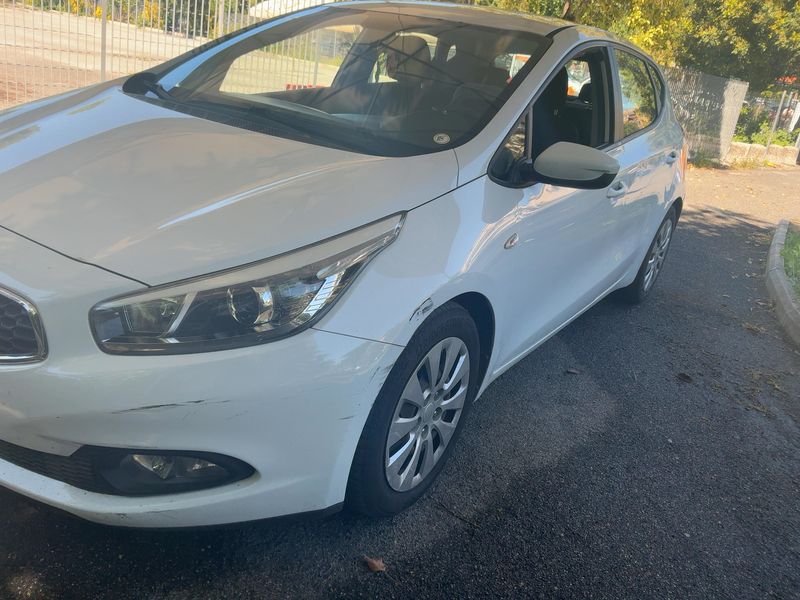 Kia cee'd 1.4 Active 2015 – снимка 2