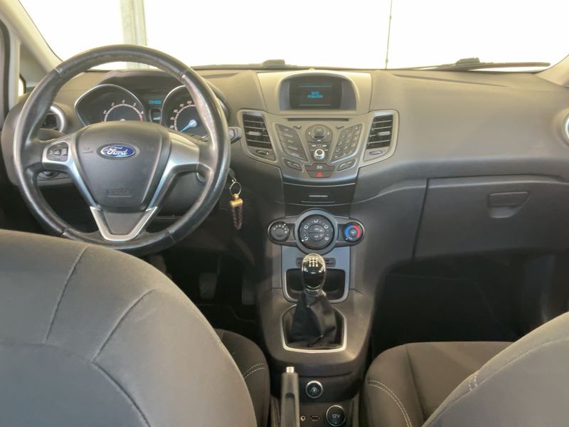 Ford Fiesta 1.4 LPG Business 2014 – снимка 17