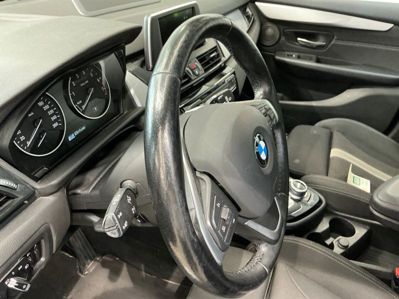 BMW 2er 225xe Active Tourer Advantage 2017 – снимка 25