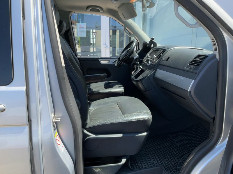 Volkswagen T5 Multivan 2.5 TDI Highline 2009 – снимка 17