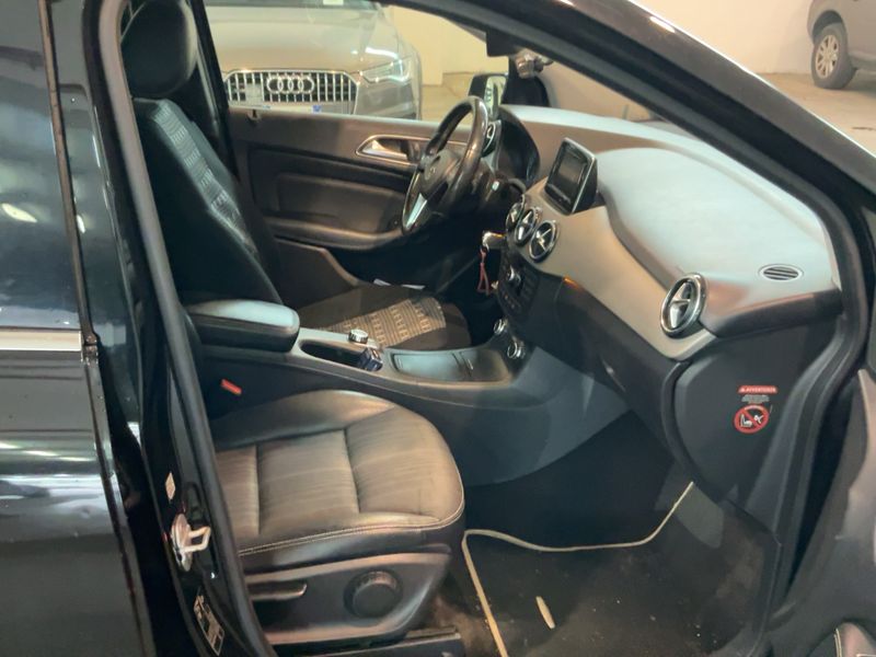 Mercedes-Benz B-Klasse B 200 CDI Premium 2014 – снимка 16
