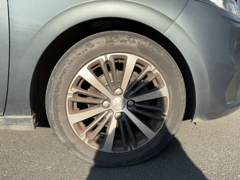 Peugeot 208 1.2 e-VTi Active 2017 – снимка 11