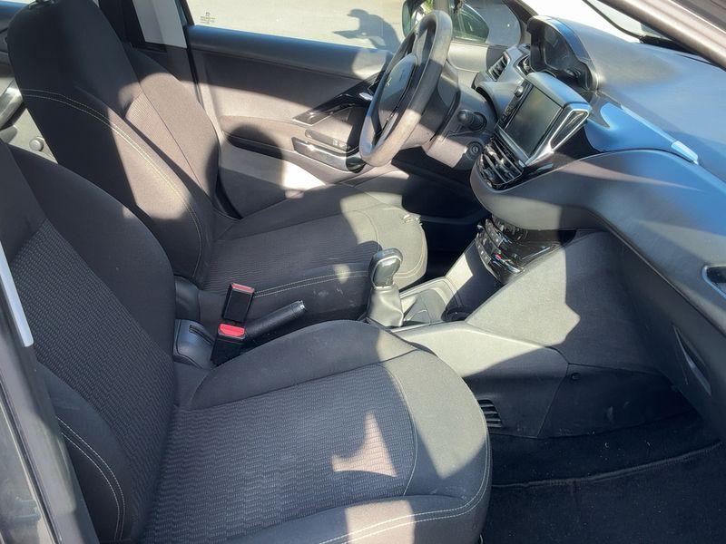 Peugeot 208 1.2 e-VTi Active 2017 – снимка 16