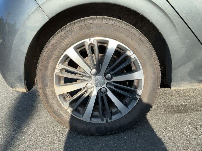 Peugeot 208 1.2 e-VTi Active 2017 – снимка 9