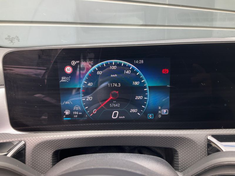 Mercedes-Benz A-Klasse A 180 d AMG Line 2020 – снимка 19