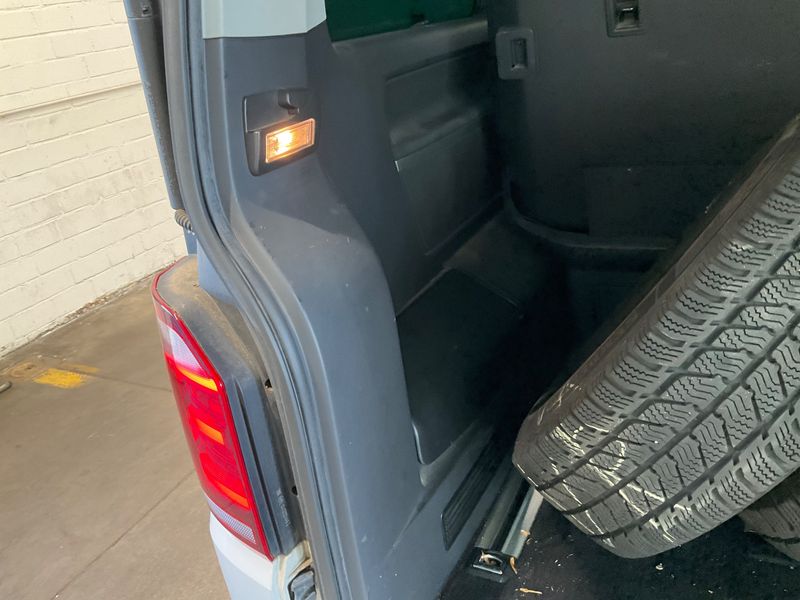 Volkswagen T6 Multivan 2.0 TDI Edition 2017 – снимка 31