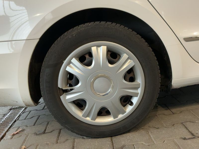 Skoda Superb 2.0 TDI Elegance 2011 – снимка 9