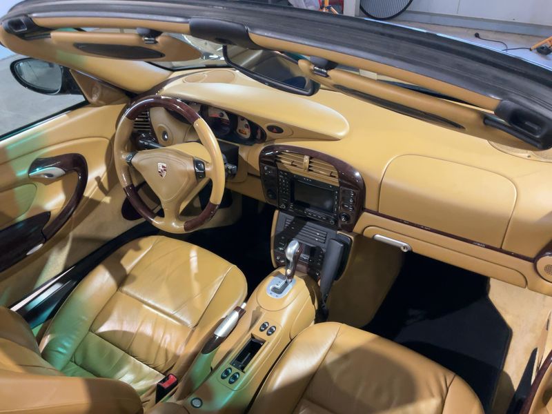 Porsche 911 996 Carrera 4 Cabrio 2003 – снимка 18