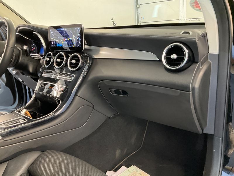 Mercedes-Benz GLC-Klasse GLC 300 d 4Matic 2022 – снимка 29