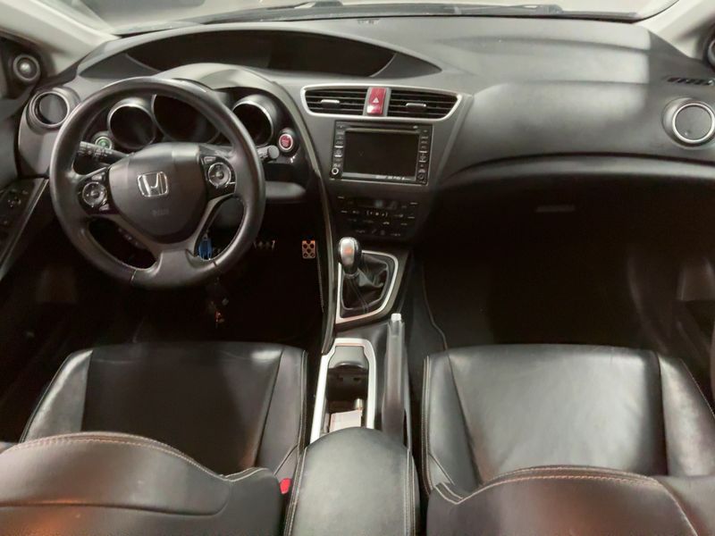Honda Civic 1.6 DTEC Executive 2015 – снимка 17