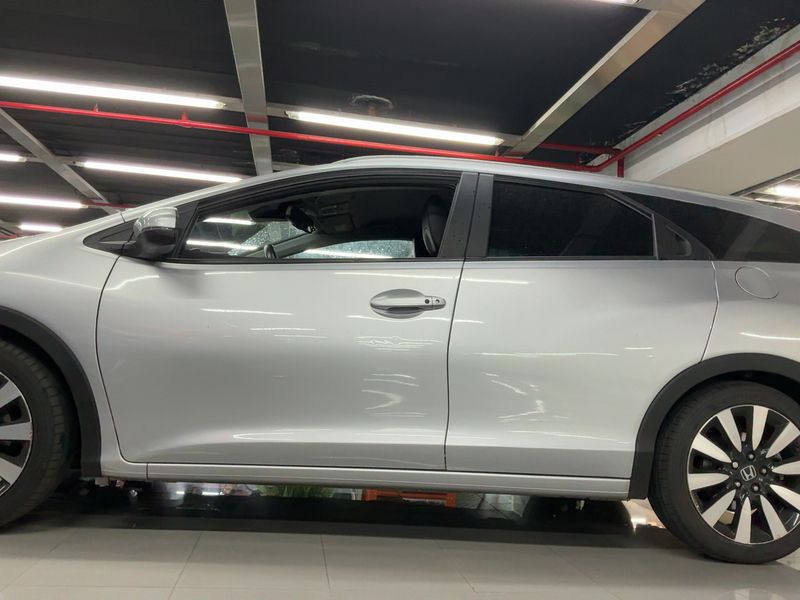 Honda Civic 1.6 DTEC Executive 2015 – снимка 4