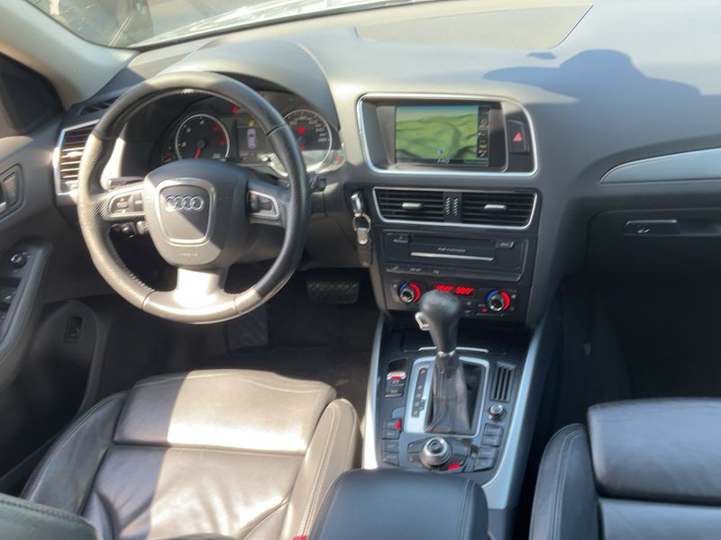 Audi Q5 3.0 V6 TDI quattro Avus 2009 – снимка 17