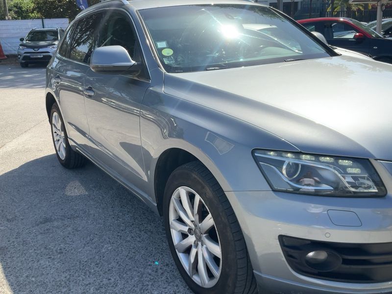 Audi Q5 3.0 V6 TDI quattro Avus 2009 – снимка 12