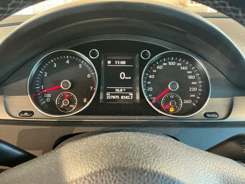 Volkswagen Passat 1.4 TSI Comfortline BlueMotion Tech 2011 – снимка 4