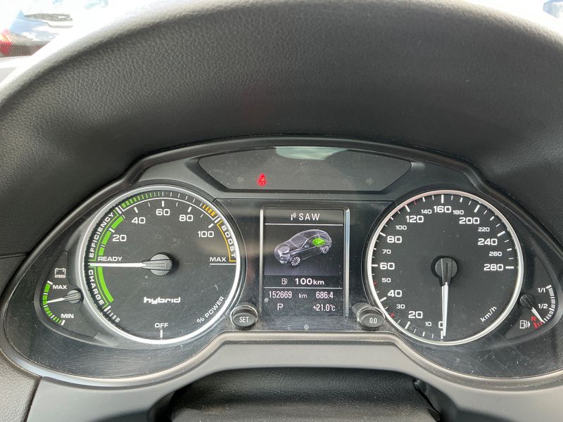 Audi Q5 2.0 TFSI Hybrid quattro 2012 – снимка 19