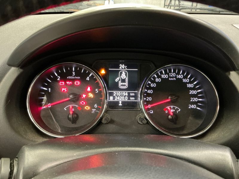 Nissan Qashqai 1.5 Turbodiesel Acenta 2014 – снимка 35